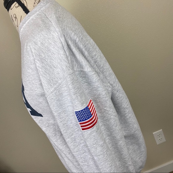 Grey USA Crewneck with American Flag Patch - Picture 4 of 8